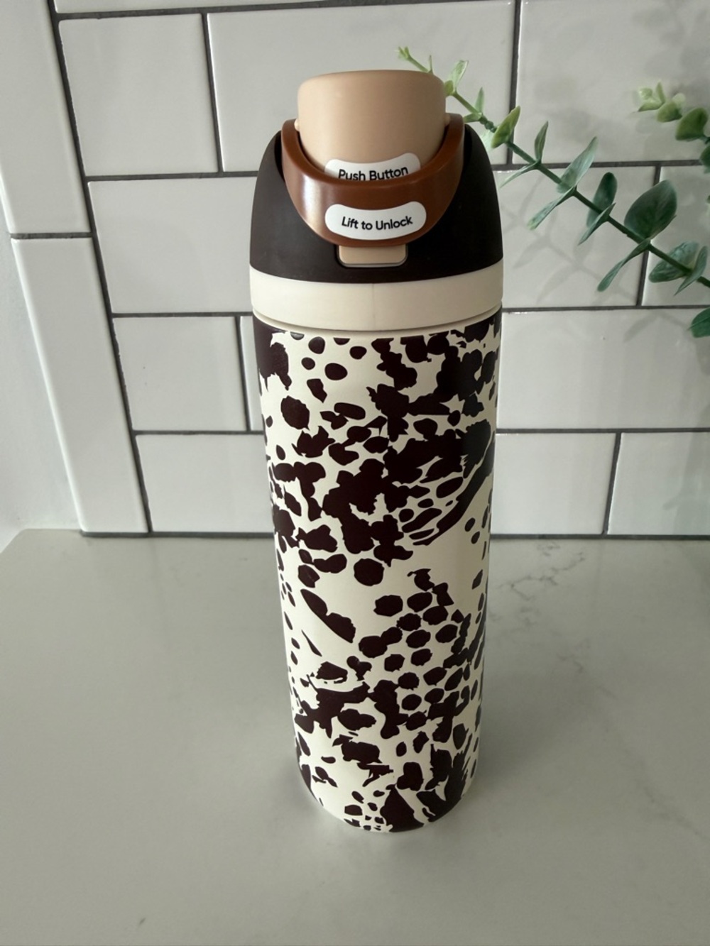 Owala 24oz FreeSip Cow Print Bottle Cowgirl Core Color Drop